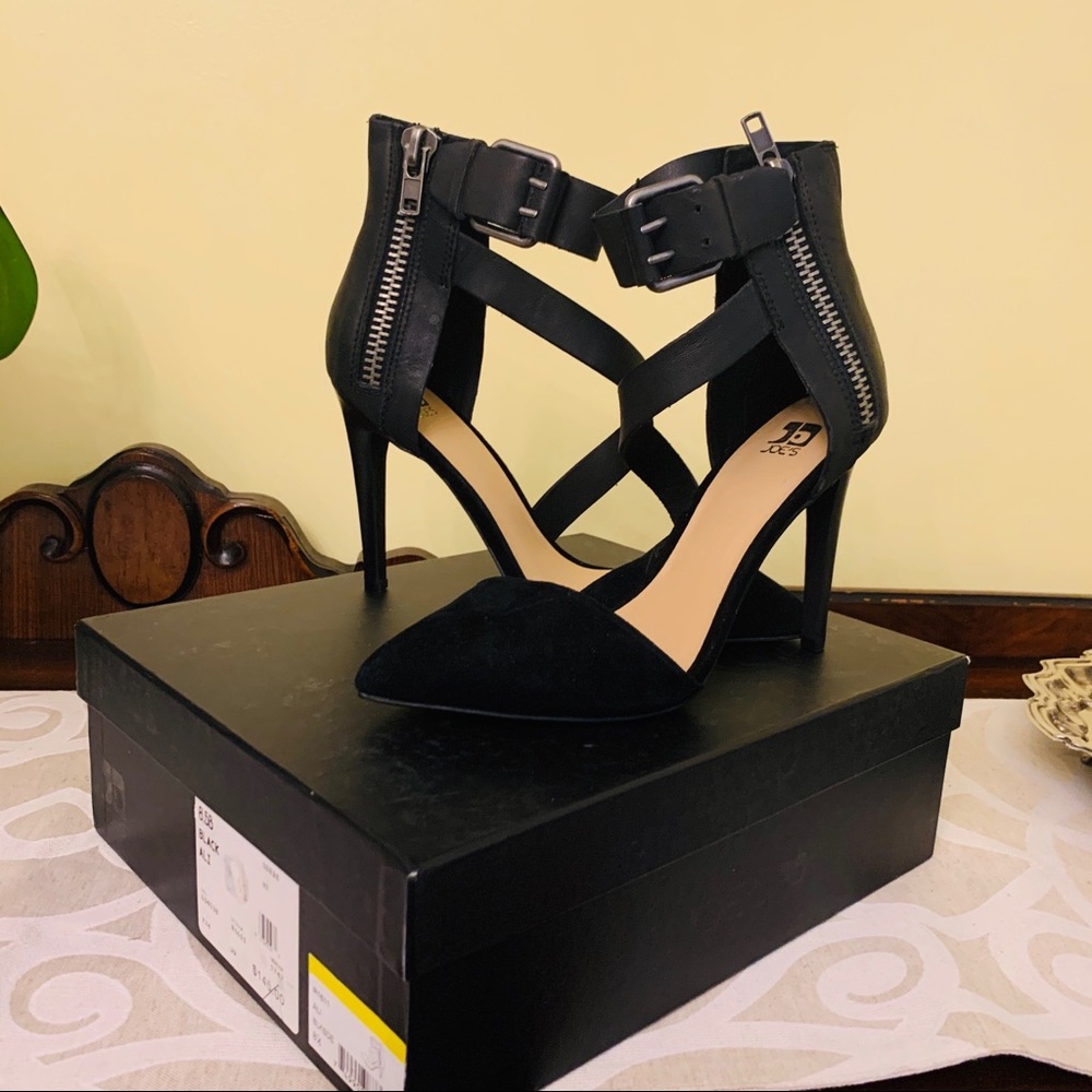 JD Joe’s black thick strapped cross front heels
